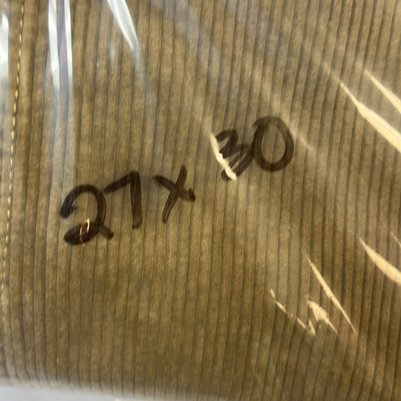 Levi's Low Pro/ NWT/Mid Rise/ Corduroy/ 2 pairs 27/30 and 29/30 - Picture 11 of 11